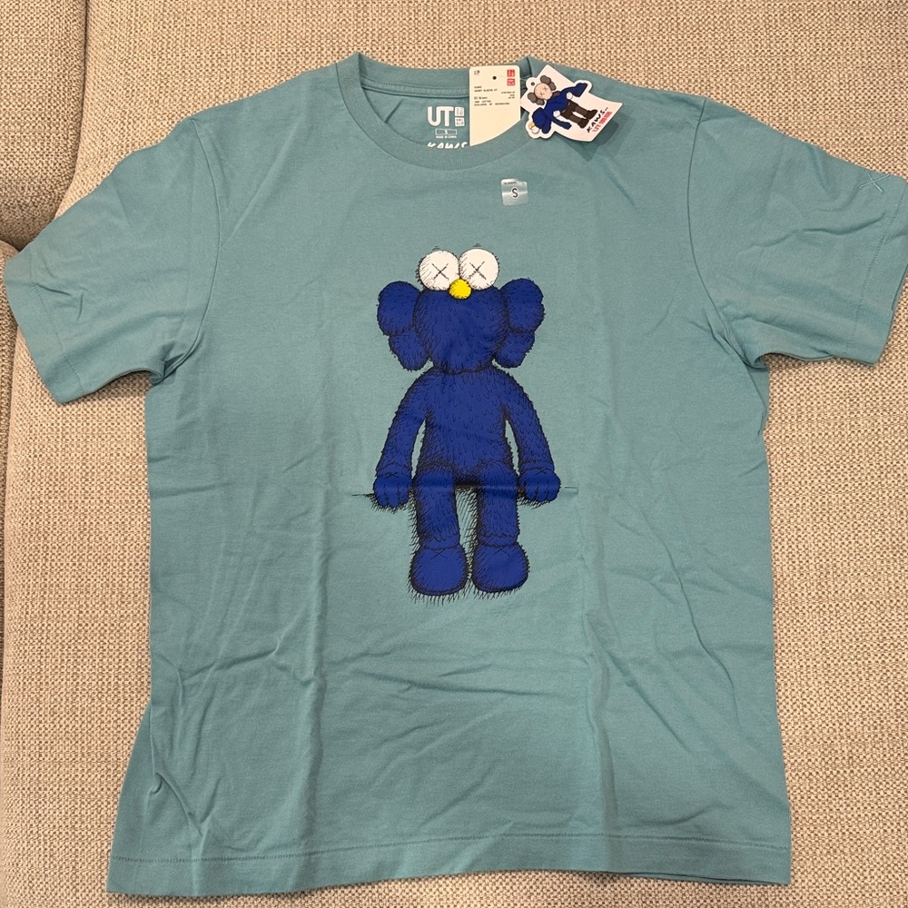 Uniqlo x KAWS Uniqlo T-Shirt